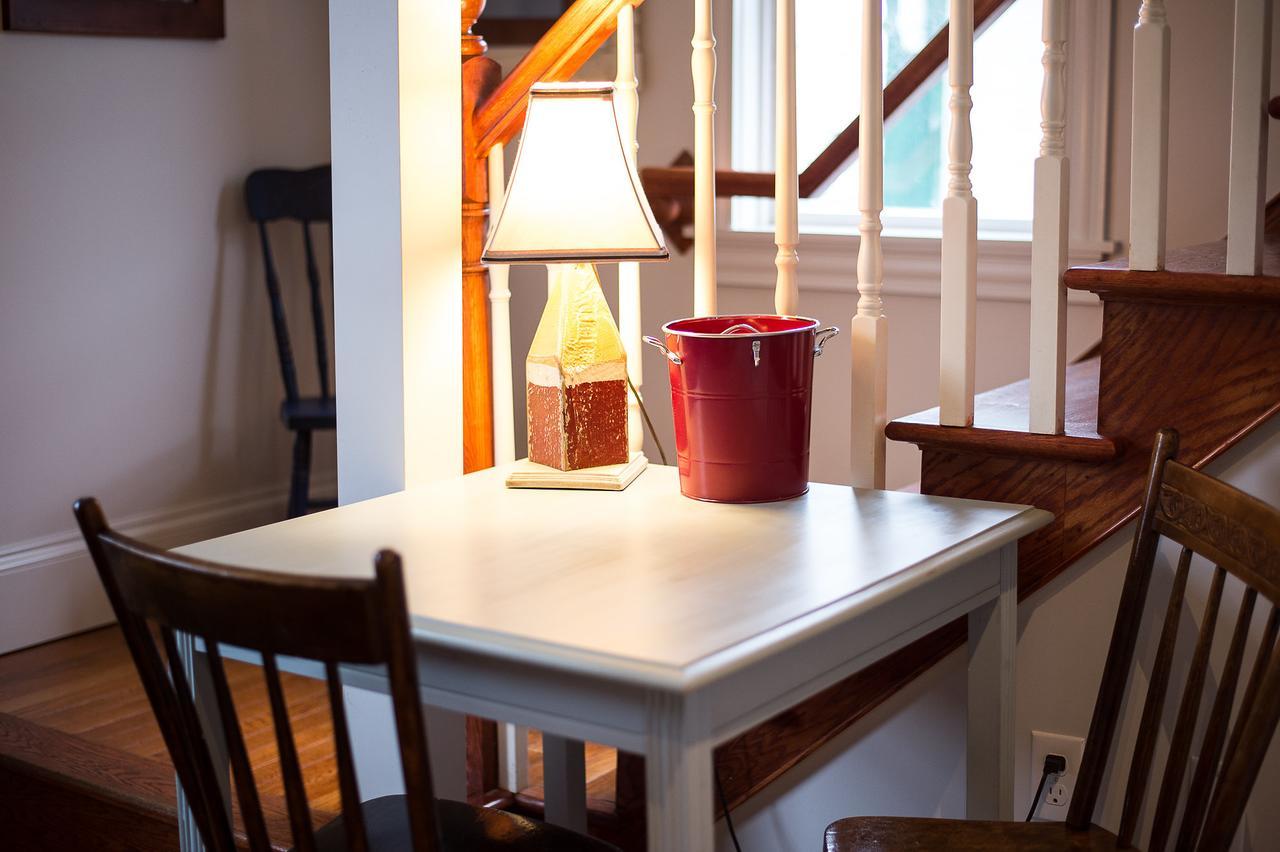 Salt Shaker Deli & Inn Lunenburg Extérieur photo